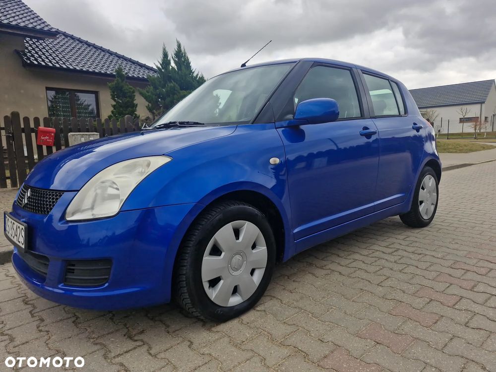 Suzuki Swift 1.3 Sakura - 1