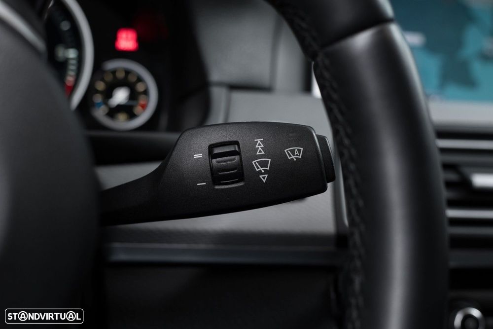 BMW 535 d xDrive Pack M Auto - 32