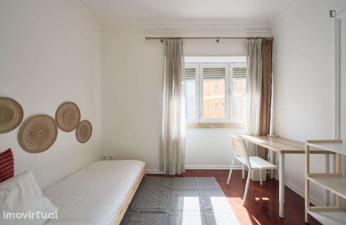 Quarto - localizado em Arroios Lisbon - Grande imagem: 4/24