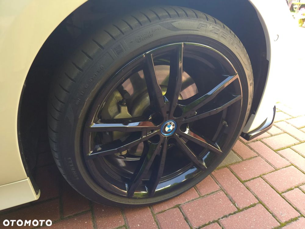 BMW Seria 3 330e xDrive M Sport - 31