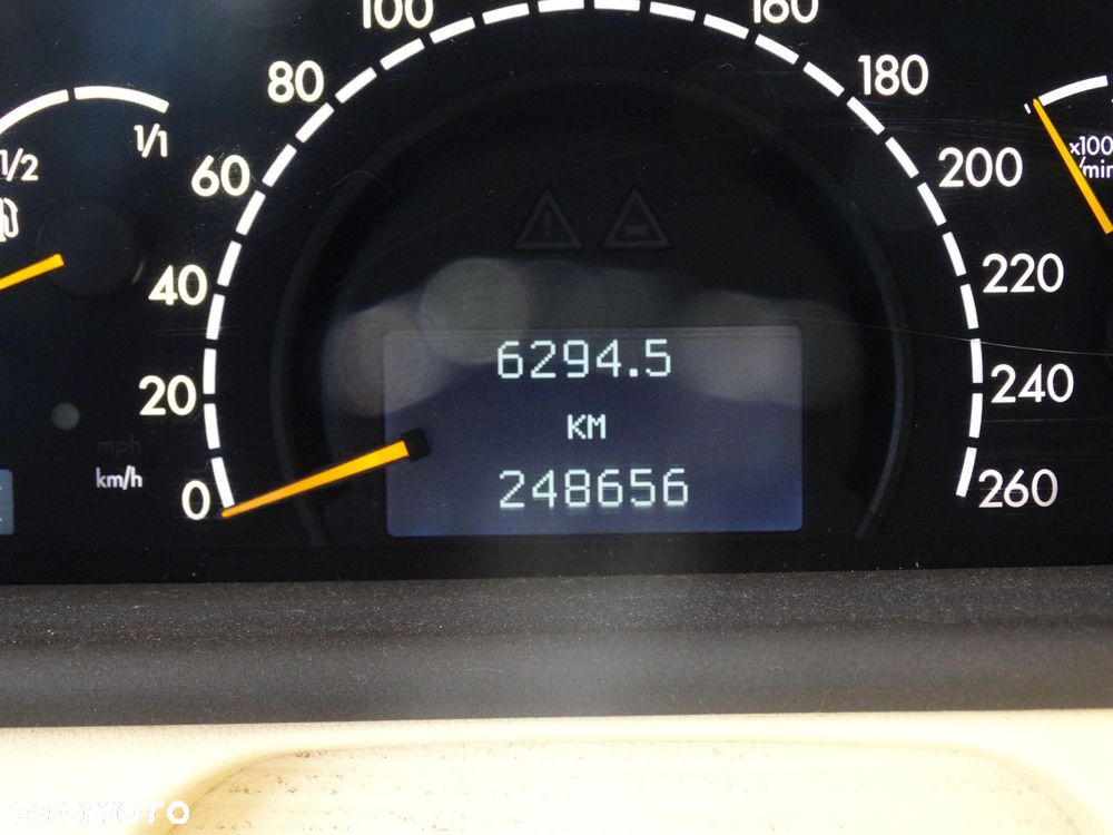 Mercedes-Benz CL - 30