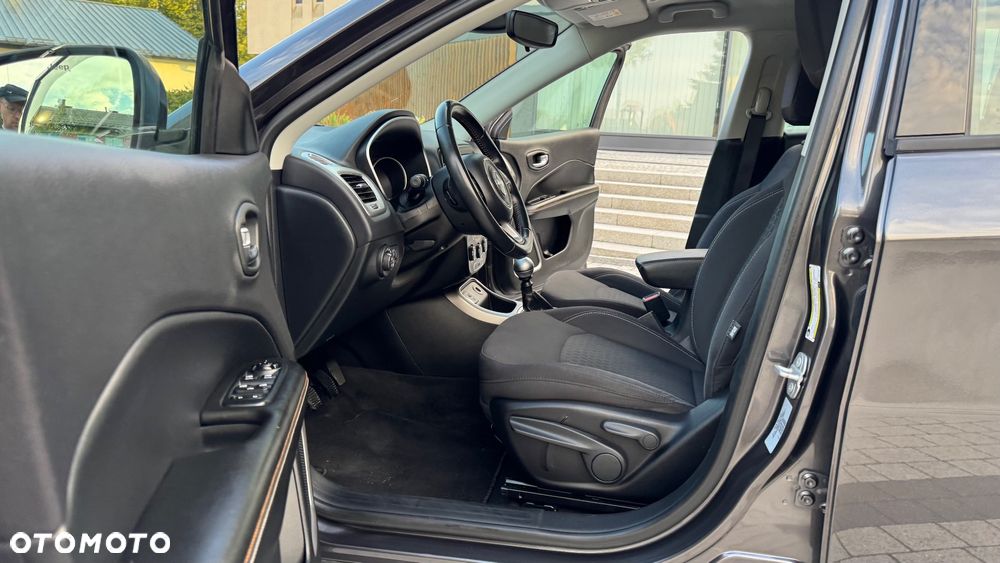Jeep Compass 1.4 MultiAir Longitude - 23