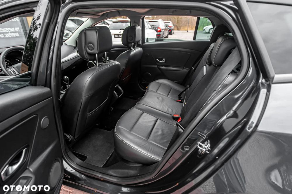 Renault Megane TCe 180 GT - 18