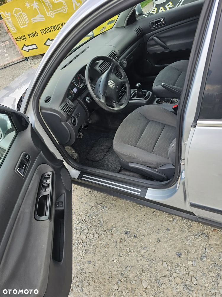 Volkswagen Passat - 12