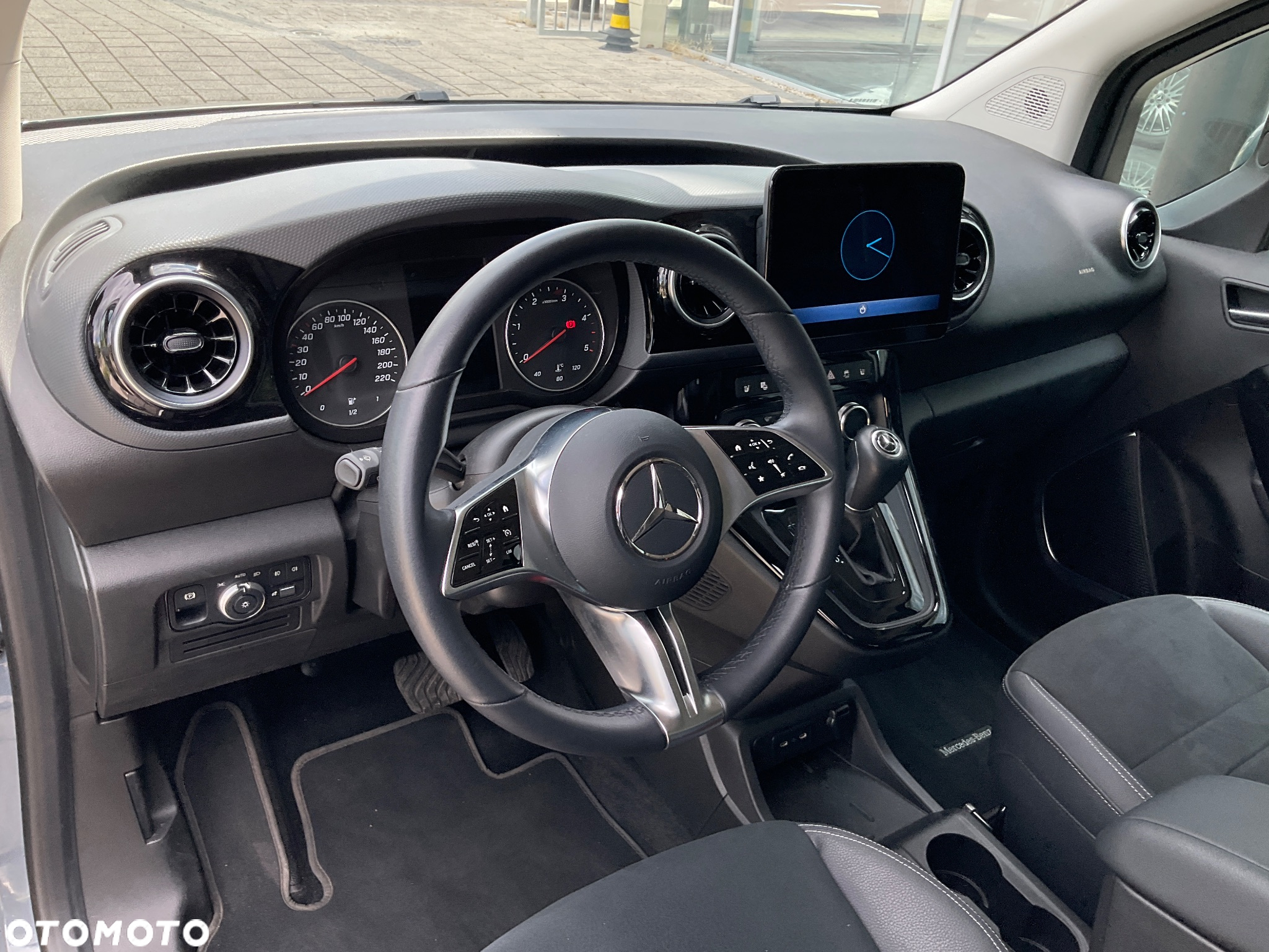 Mercedes-Benz Klasa T 180 d Style - 11