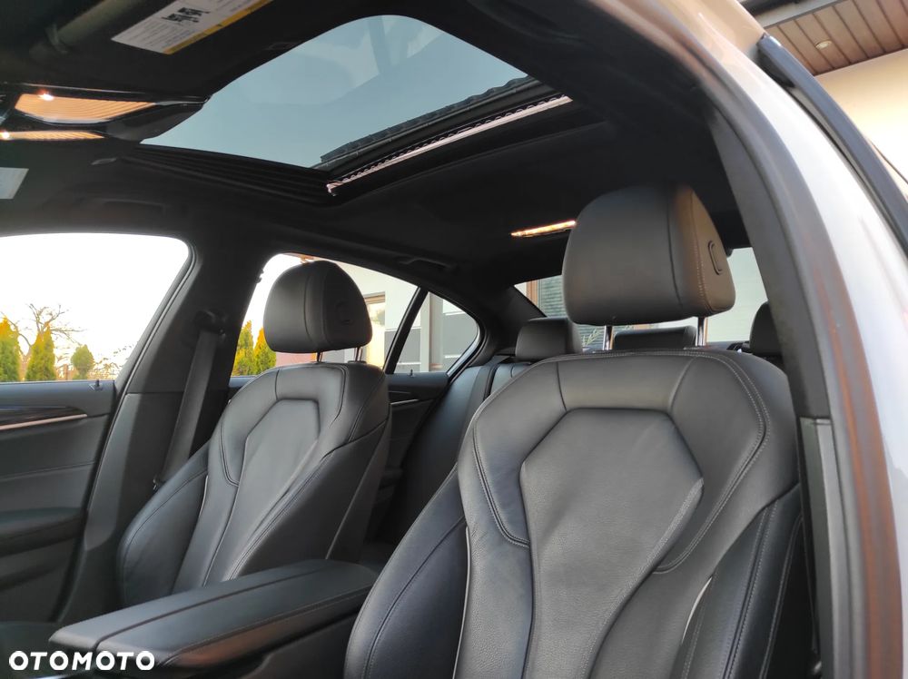 BMW Seria 5 530i GPF Luxury Line - 16
