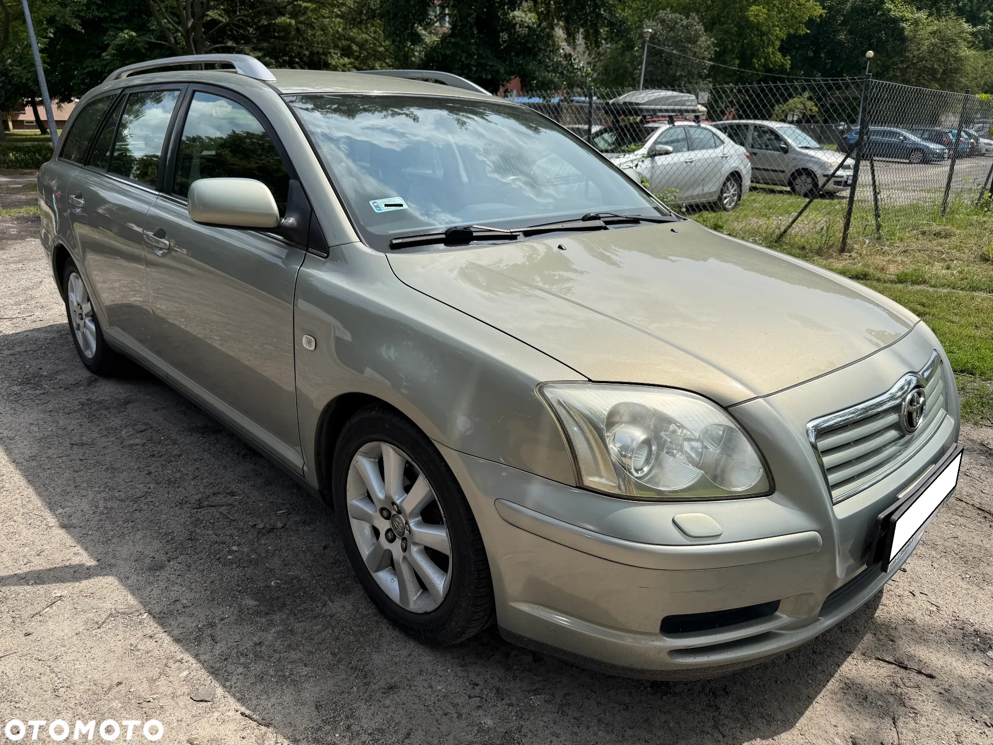 Toyota Avensis - 15