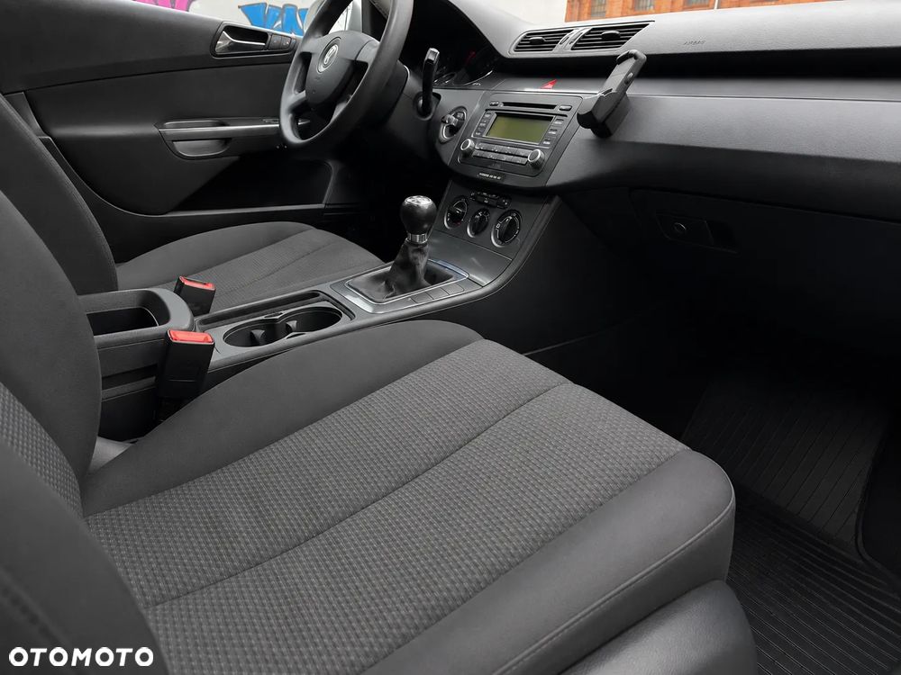 Volkswagen Passat 1.9 TDI DPF Comfortline - 7