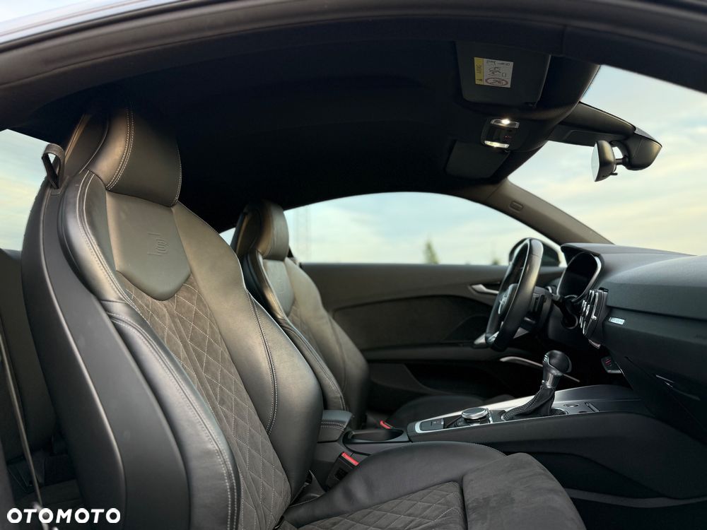 Audi TT Coupé - 12