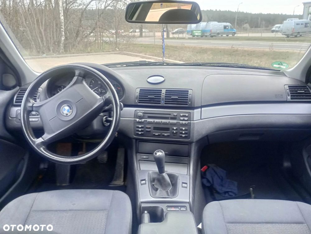 BMW Seria 3 316i - 17