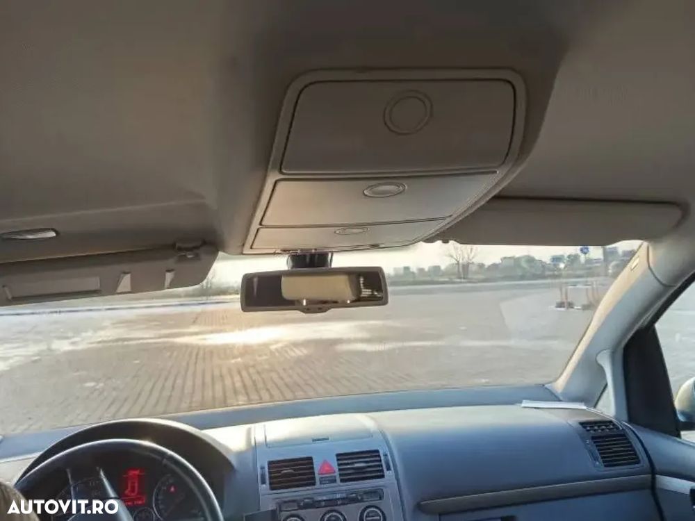 Volkswagen Touran 1.9TDI Highline - 5