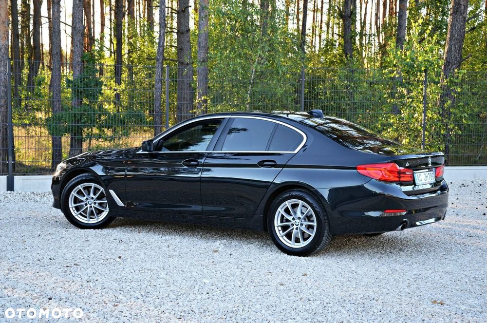 BMW Seria 5 520d Sport Line - 21