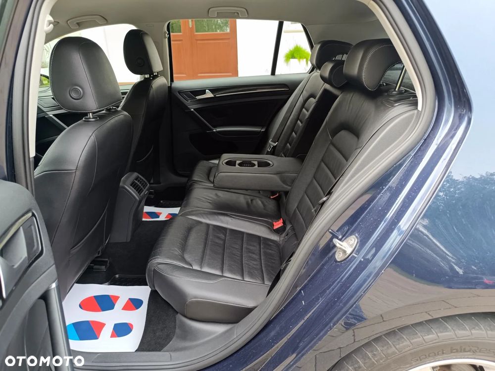Volkswagen Golf 1.6 TDI BlueMotion Comfortline - 35