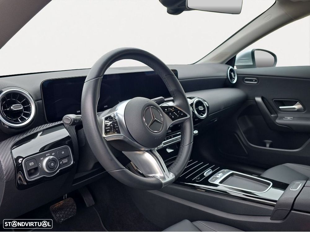 Mercedes-Benz CLA 180 - 10