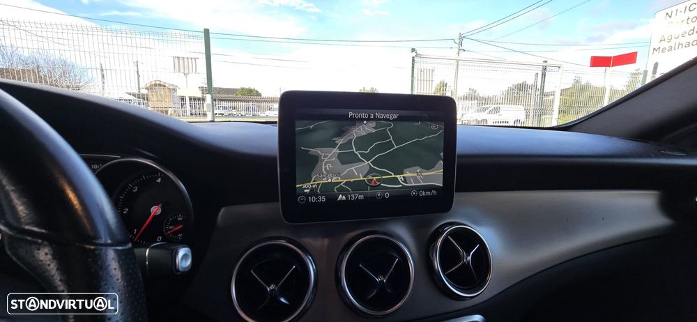 Mercedes-Benz GLA 200 d 7G-DCT AMG Line - 38