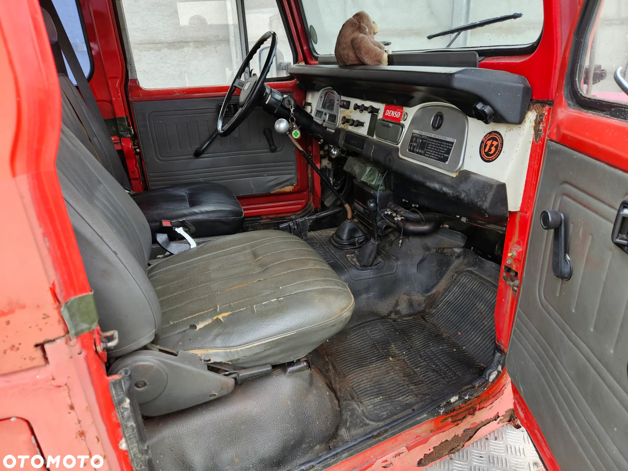 Toyota Land Cruiser - 17