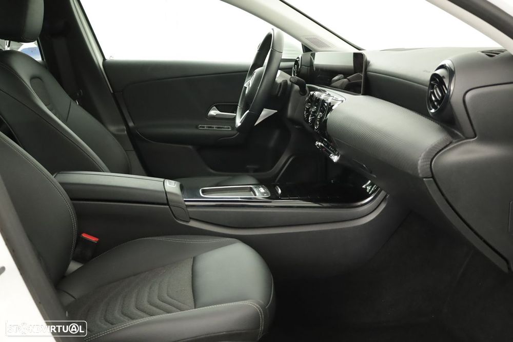 Mercedes-Benz A 200 Standard - 22