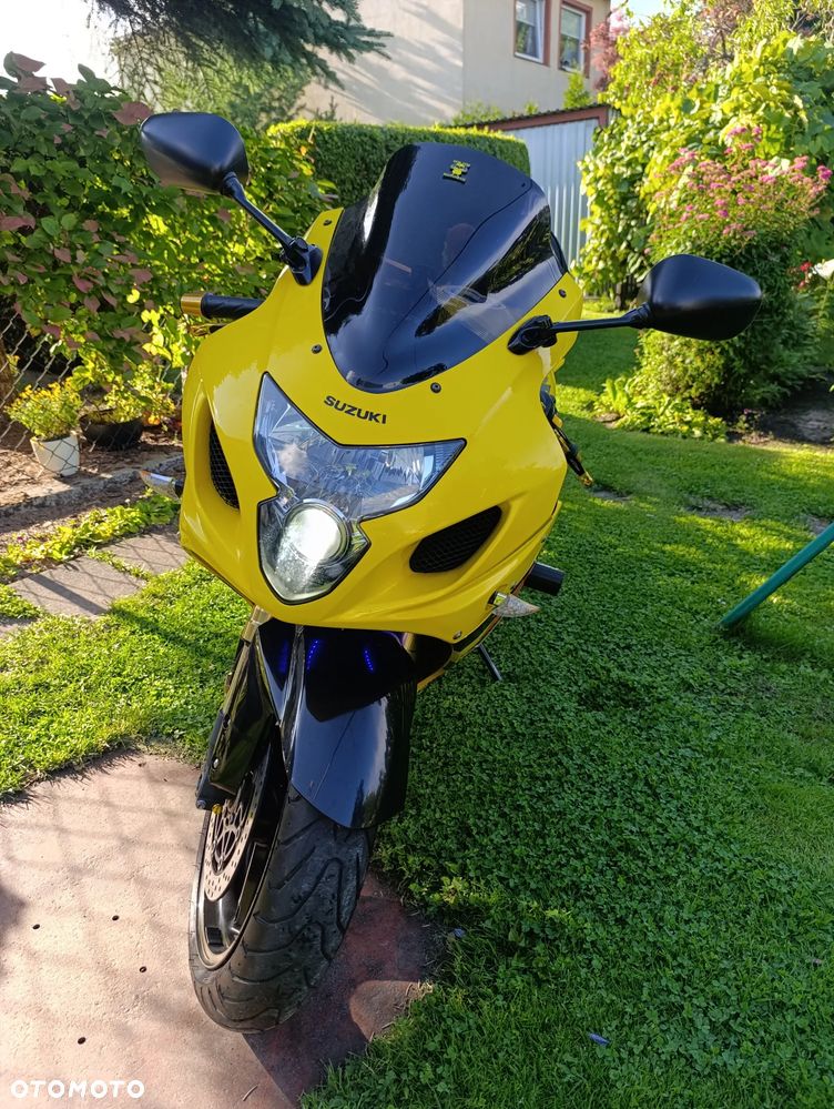 Suzuki GSX-R - 3