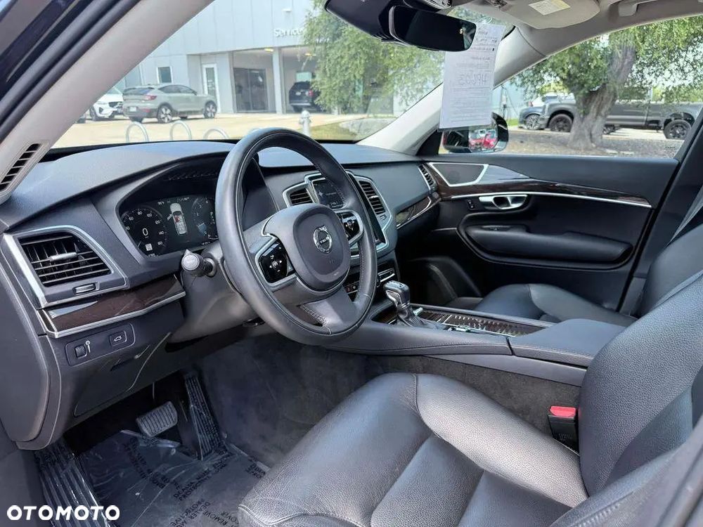 Volvo XC 90 - 8