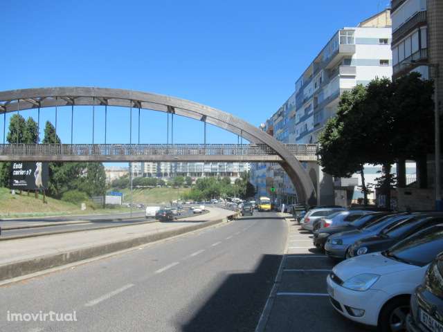 Imóvel Comercial no Lumiar - Grande imagem: 2/20