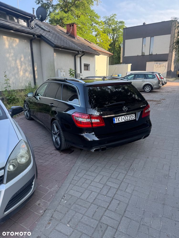 Mercedes-Benz Klasa E 63 AMG - 12