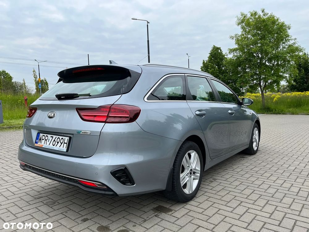 Kia Ceed 1.6 CRDi SCR M - 2