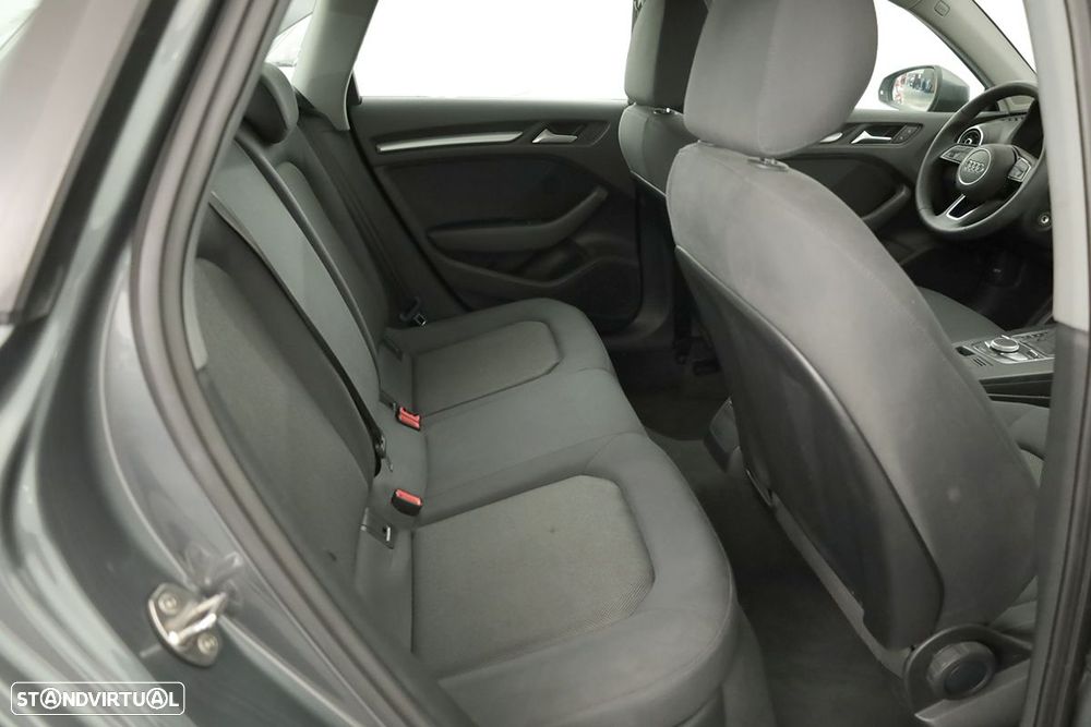 Audi A3 Sportback 30 TFSI S tronic - 22