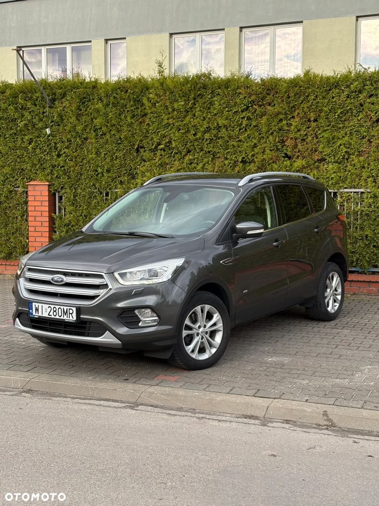 Ford Kuga - 1