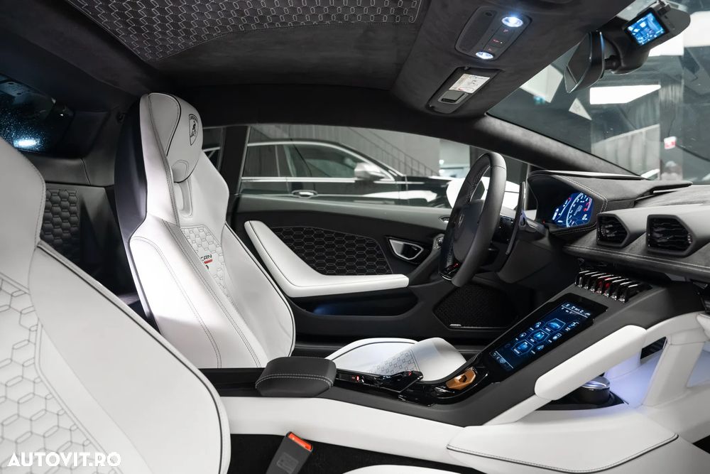 Lamborghini Huracan EVO - 26