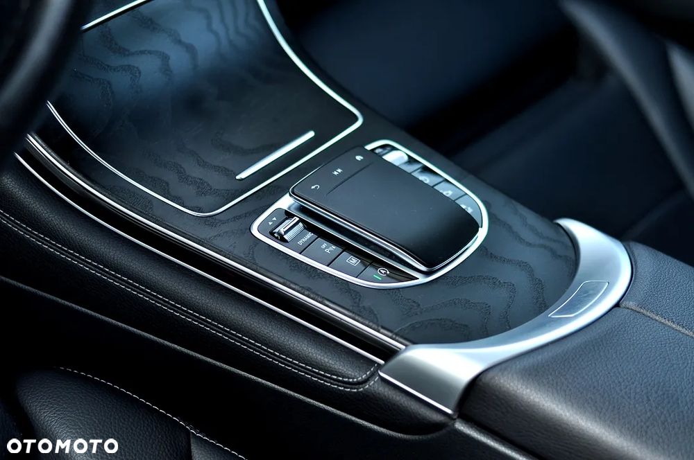 Mercedes-Benz GLC 220 d 4Matic 9G-TRONIC Edition Avantgarde - 34