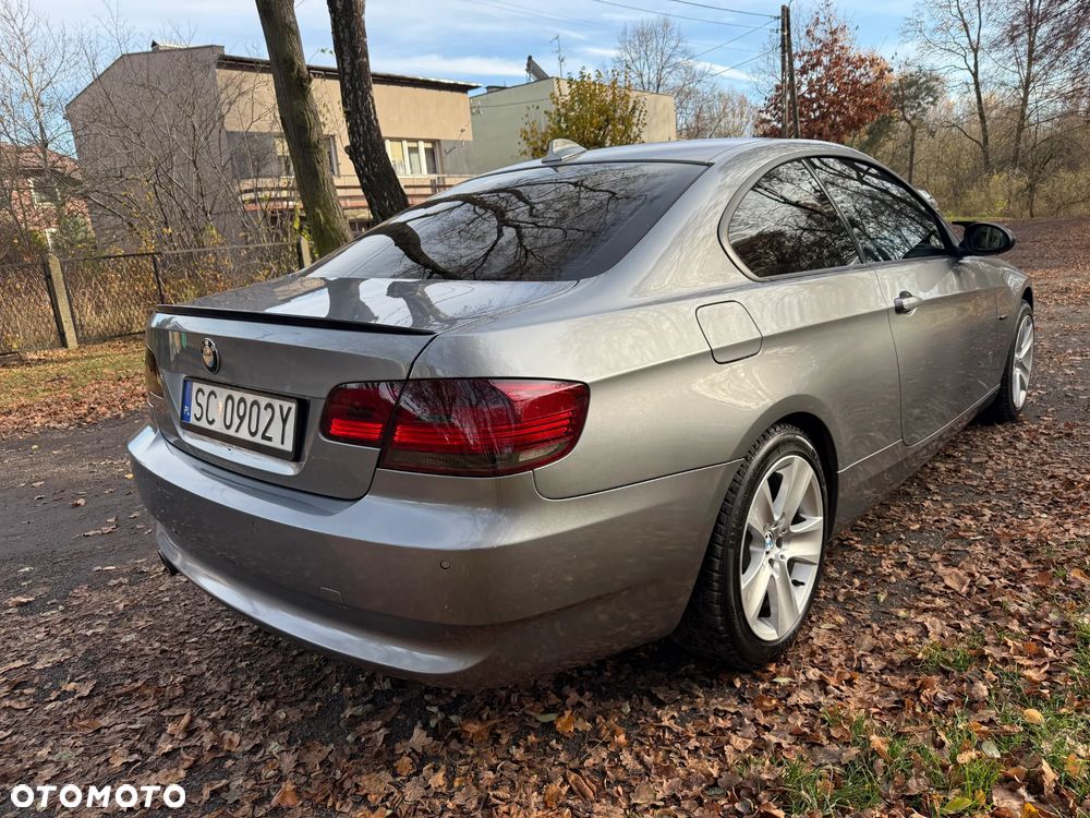 BMW Seria 3 320d xDrive - 10