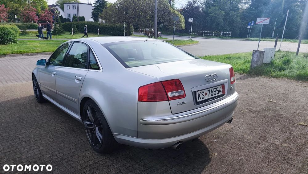 Audi A8 4.2 Quattro - 18