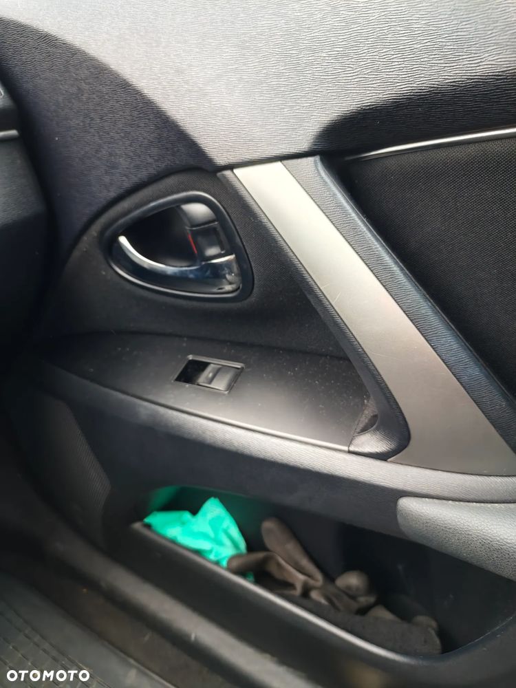 Toyota Avensis 2.0 D-4D Style - 5