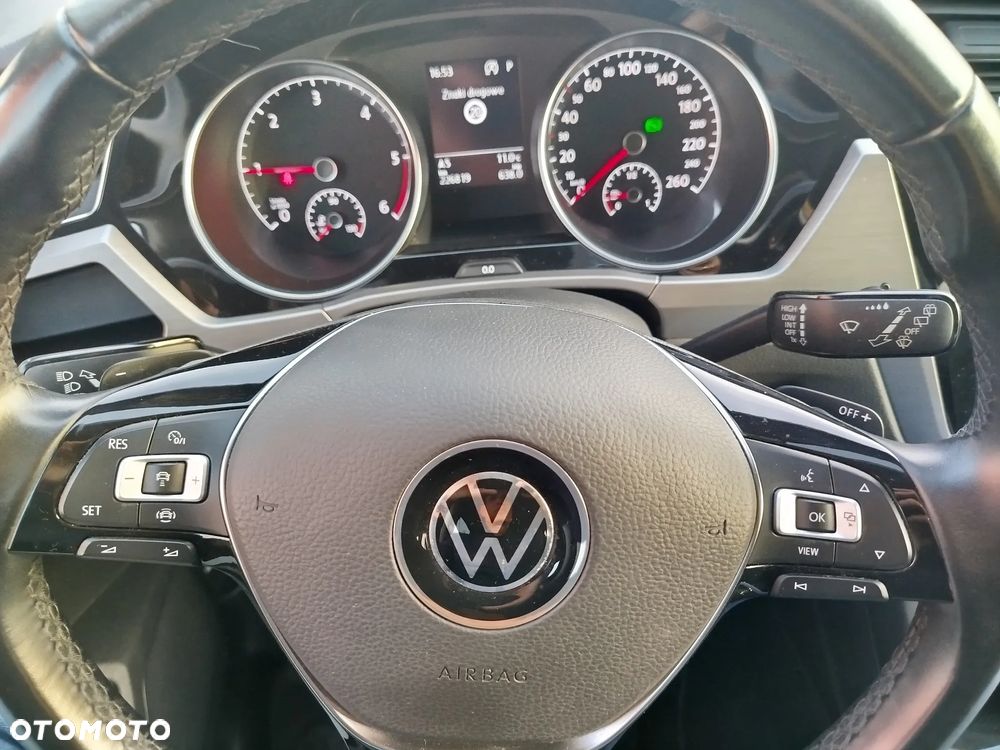 Volkswagen Touran 2.0 TDI SCR DSG Comfortline - 18
