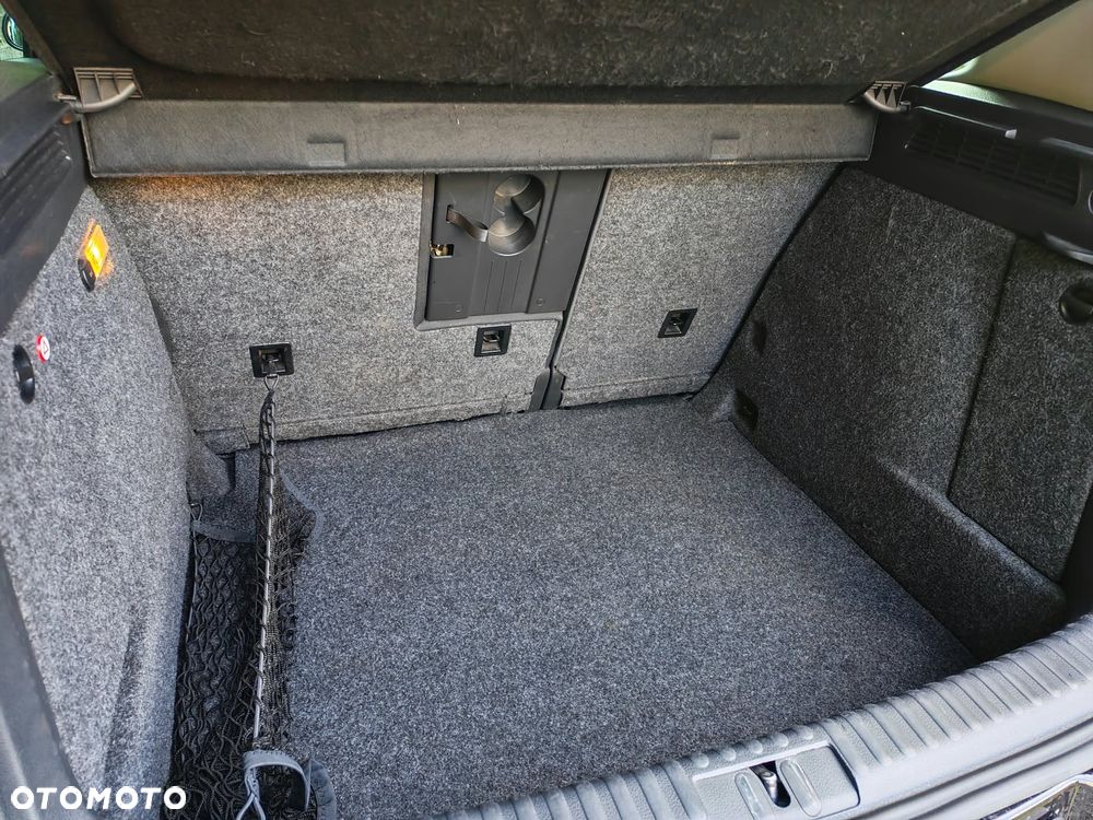 Volkswagen Tiguan 2.0 TDI BlueMot Trend&Fun - 9