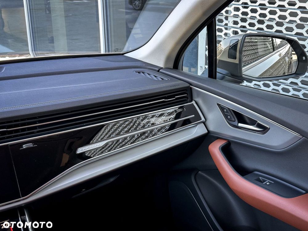 Audi Q7 - 30