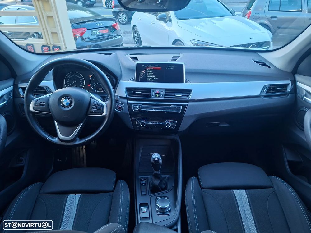 BMW X1 sDrive18d Sport Line - 23
