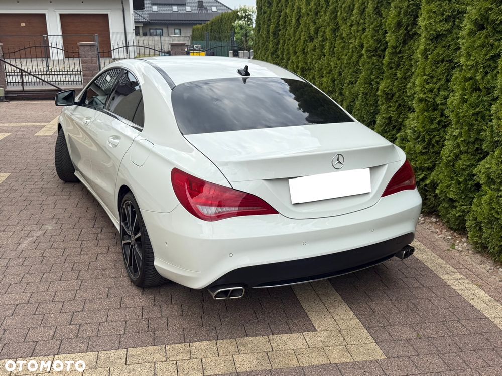 Mercedes-Benz CLA 180 7G-DCT - 5