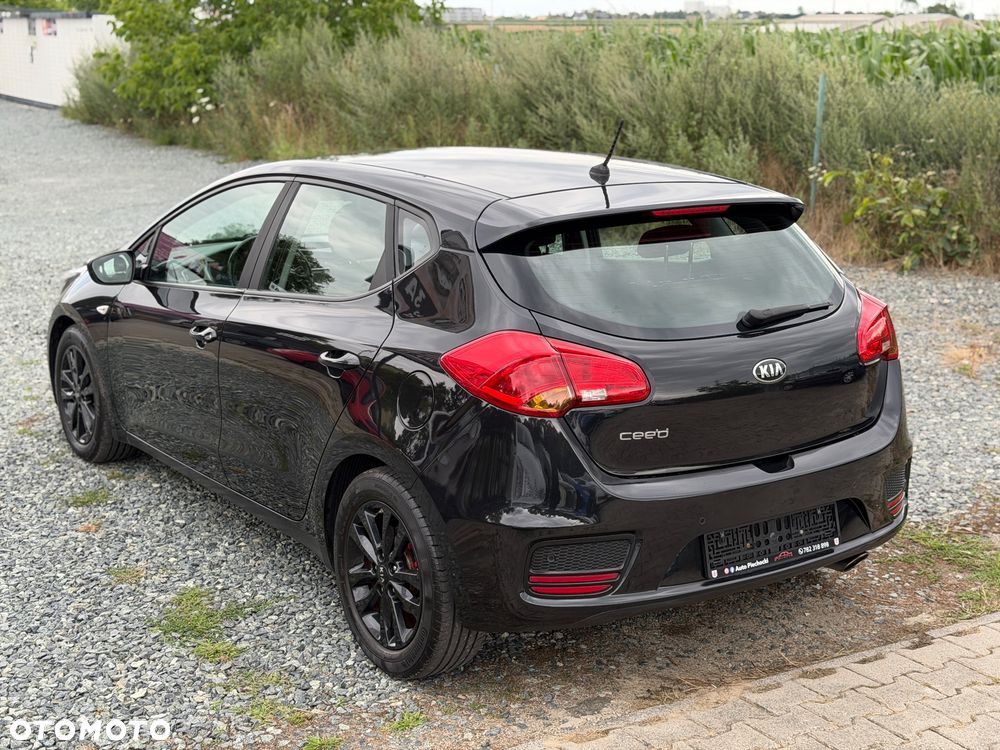 Kia Ceed 1.4 L - 22