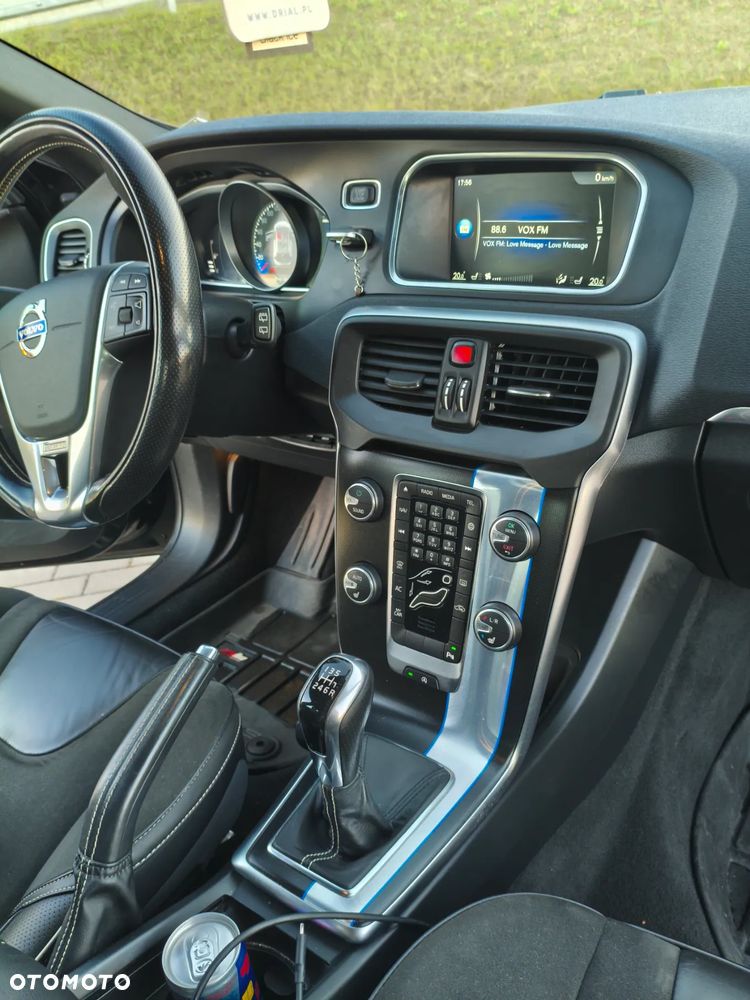 Volvo V40 D2 RDesign - 14