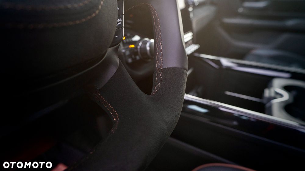 RAM 1500 Crew Cab MB Sport - 15