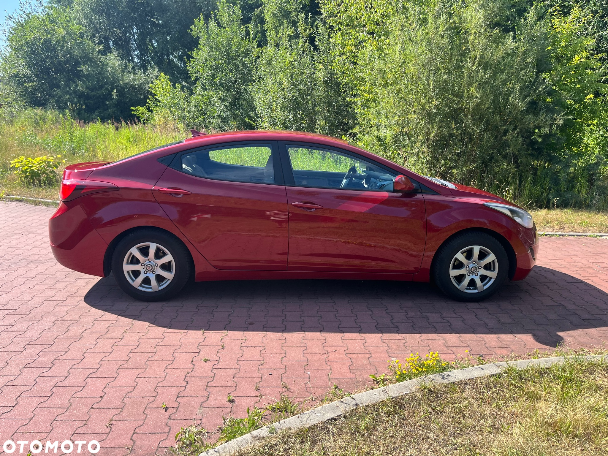 Hyundai Elantra - 8
