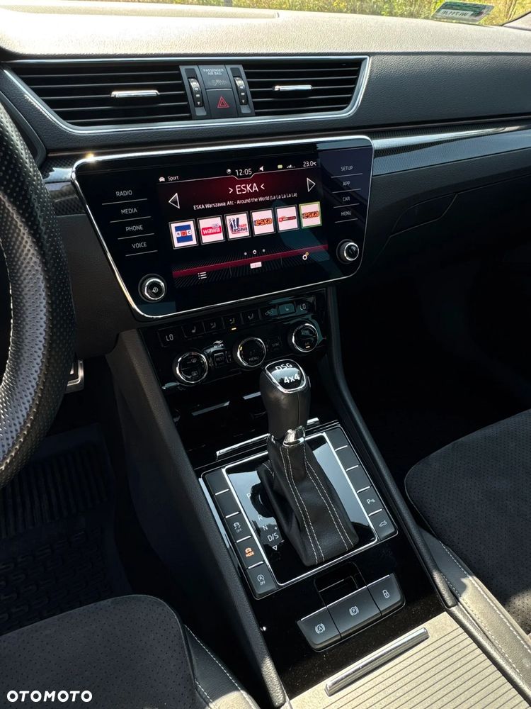 Skoda Superb 2.0 TSI 4x4 Sportline DSG - 22