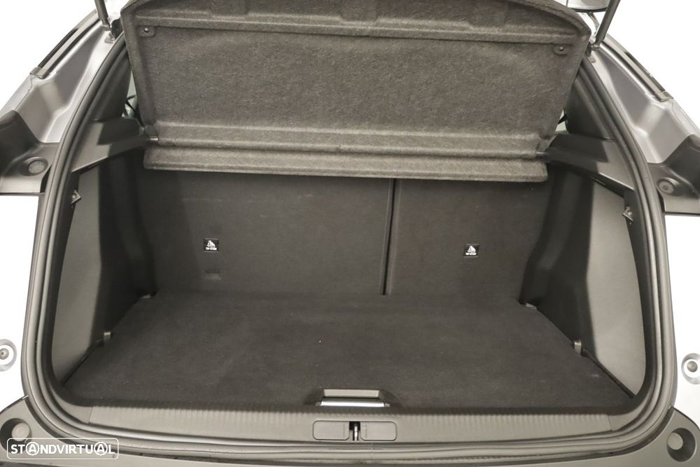 Peugeot 2008 1.2 PureTech Allure Pack EAT8 - 24