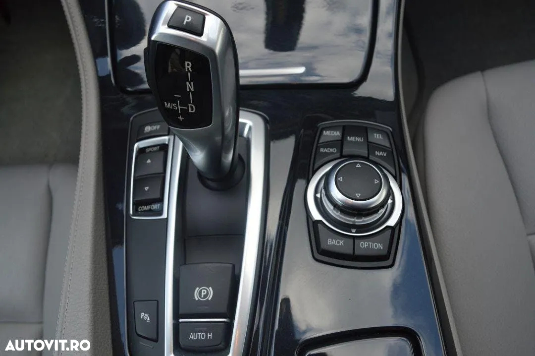 BMW Seria 5 520d Aut. - 14