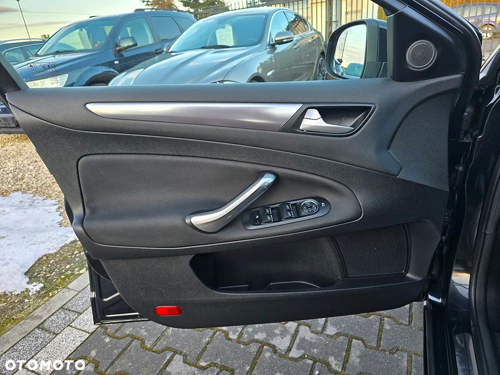 Ford Mondeo 2.2 TDCi Titanium X - 13