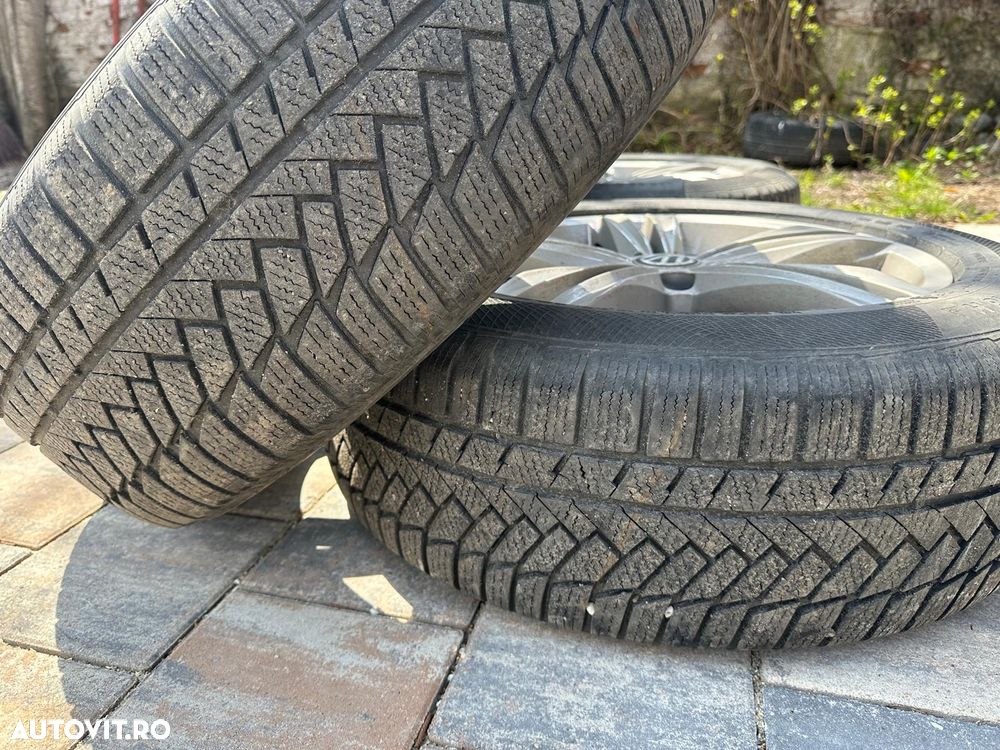 Volkswagen Tiguan - 24