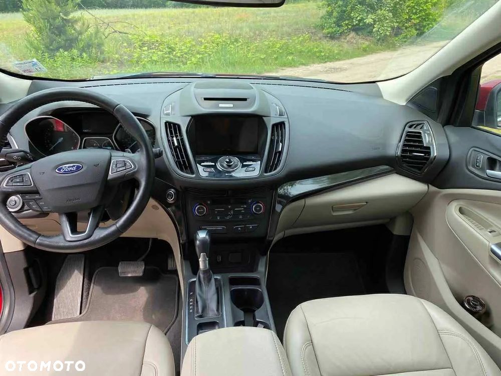 Ford Escape 2.0 EcoBoost AWD Titanium - 26