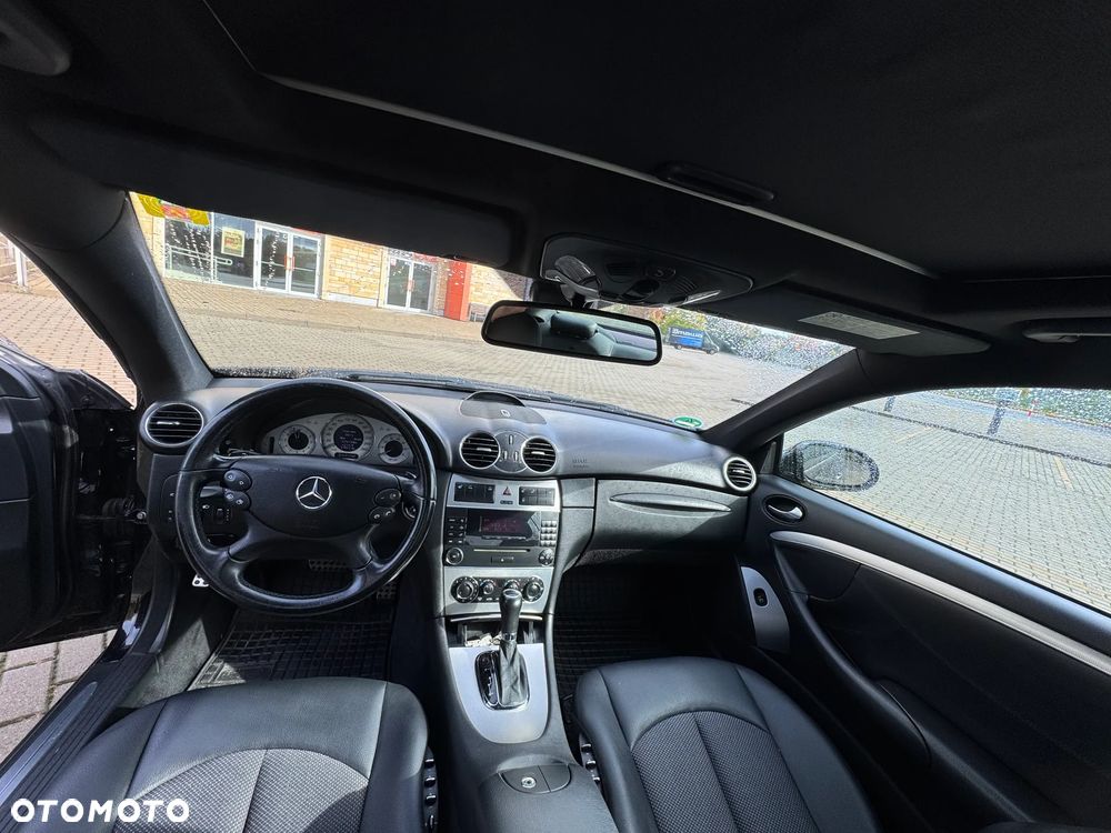 Mercedes-Benz CLK - 9