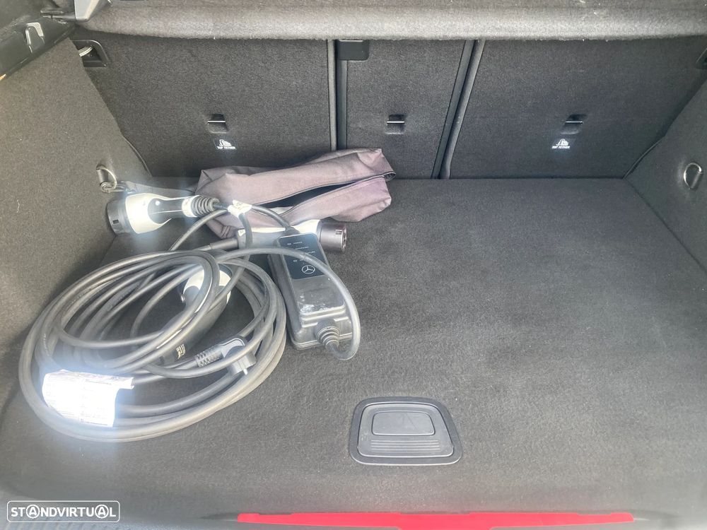 Mercedes-Benz A 250 e AMG Line - 20